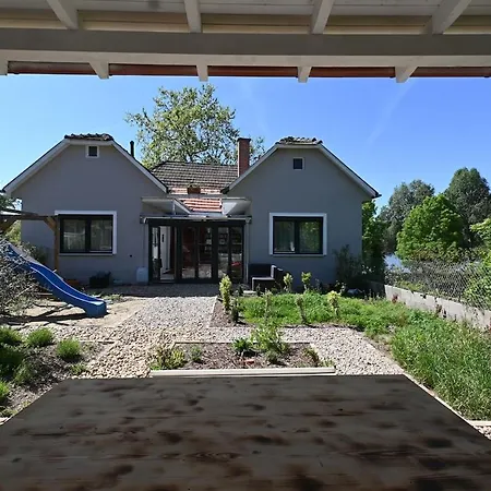 度假居 Ravehousedunapartdunakanyar Szob