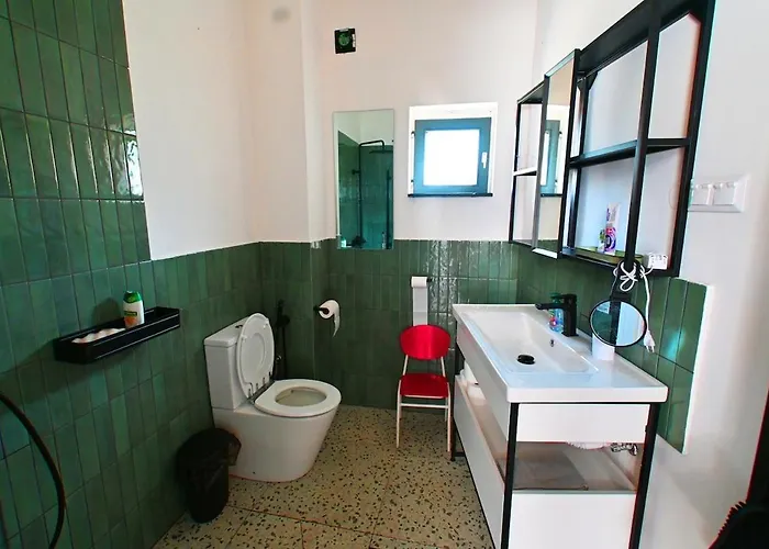 Ravehousedunapartdunakanyar Szob
