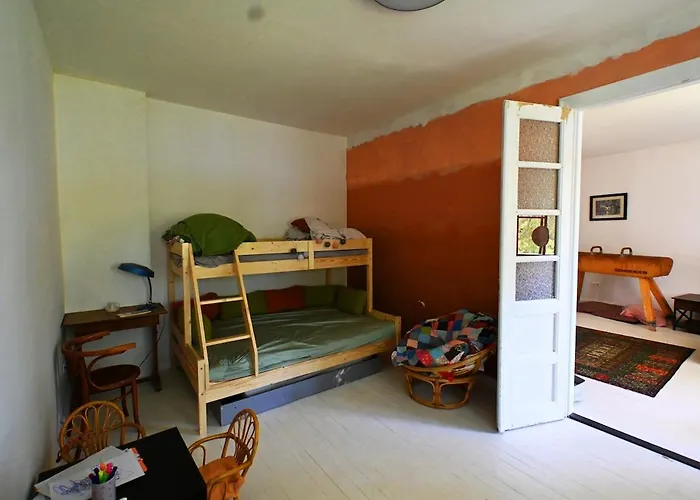 Ravehousedunapartdunakanyar