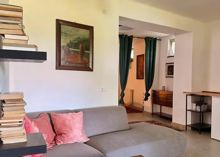 Ravehousedunapartdunakanyar Case de vacanță Szob