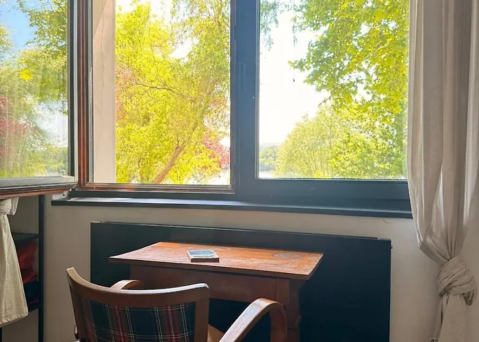 Ravehousedunapartdunakanyar Szob